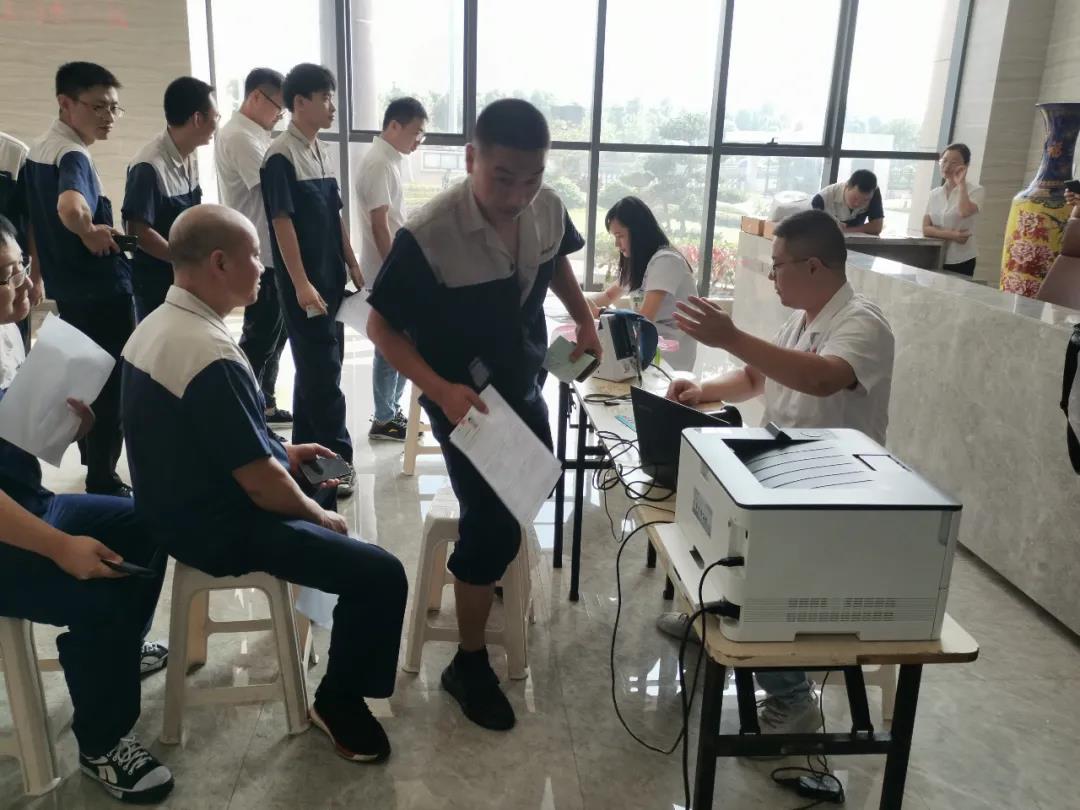 無(wú)償獻(xiàn)血，溫暖相傳