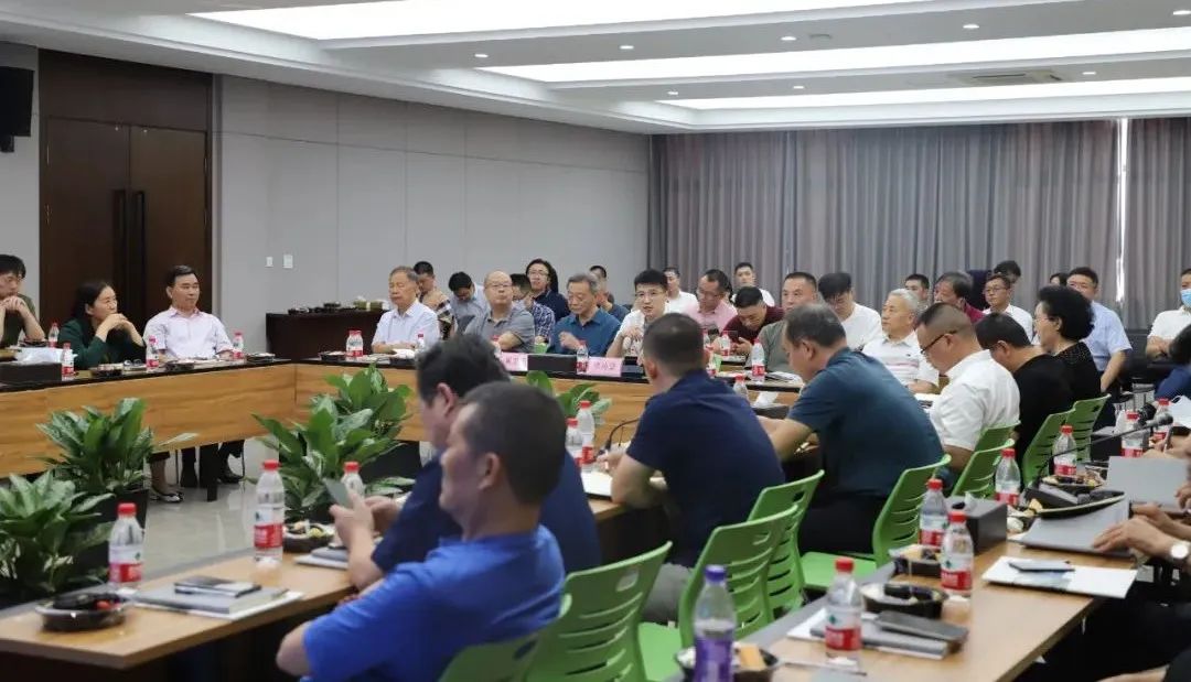 卓越企業(yè)家學(xué)習(xí)俱樂部走進(jìn)通力科技參觀學(xué)習(xí)！